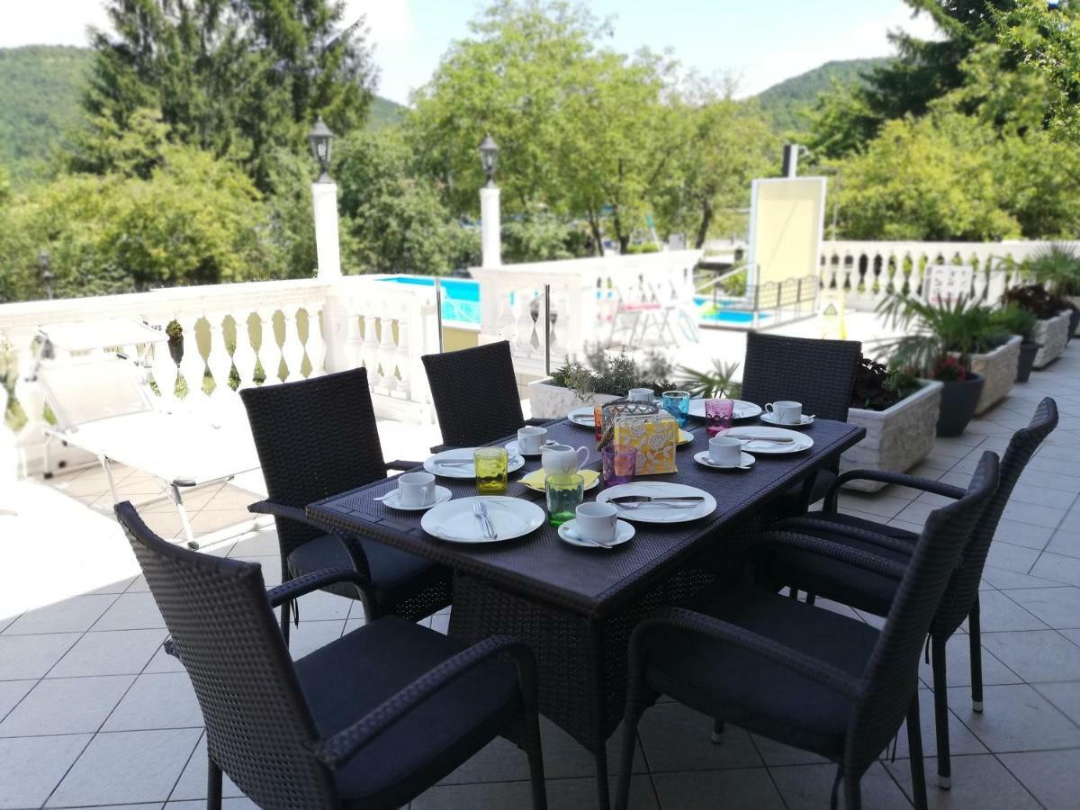 Guest House Surina App Surina'S Green Holiday Рупа Екстериор снимка